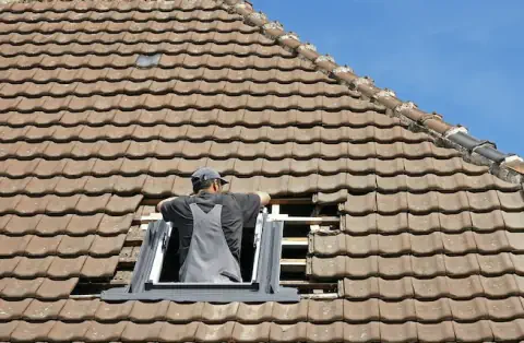 Pose de velux - Sainte-Lizaigne